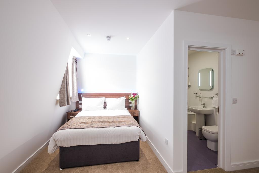 אילפורד Signature Hotel London מראה חיצוני תמונה